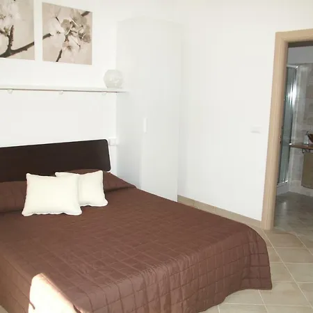 Bed & Breakfast Cristina Andora